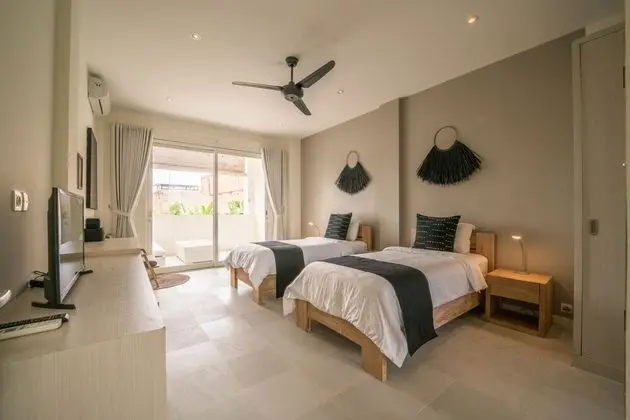Villa (8 Bedrooms)