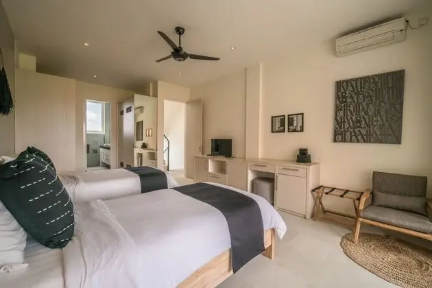 Villa (8 Bedrooms)