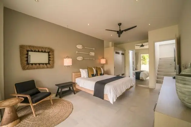 Villa (8 Bedrooms)