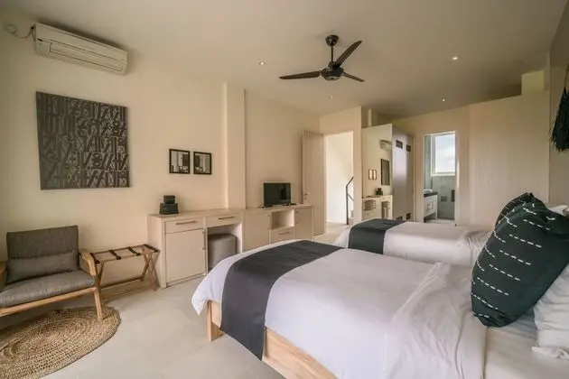 Villa (8 Bedrooms)