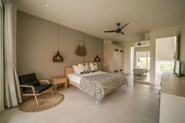 Villa (8 Bedrooms)