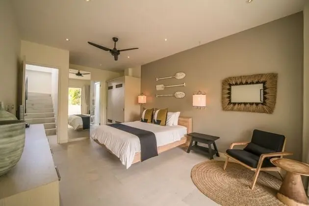 Villa (8 Bedrooms)
