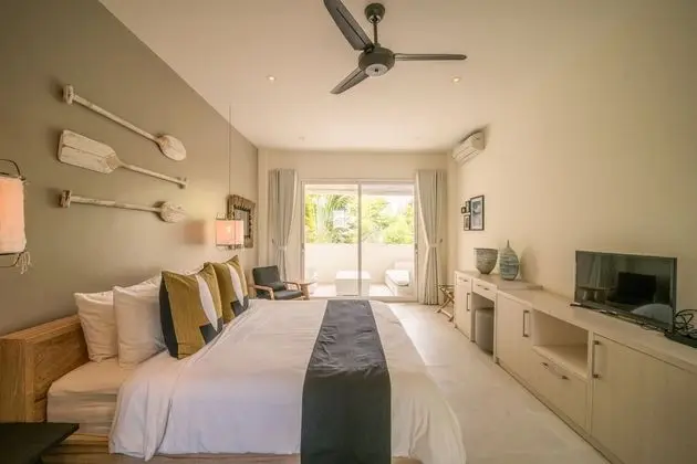 Villa (8 Bedrooms)