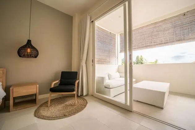 Villa (8 Bedrooms)