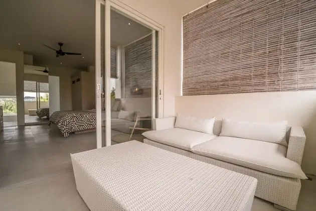 Villa (8 Bedrooms)