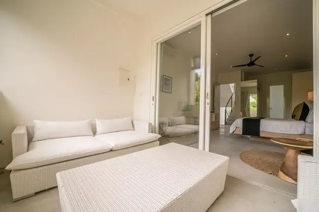 Villa (8 Bedrooms)