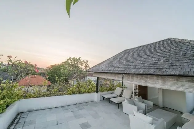 Villa (8 Bedrooms)