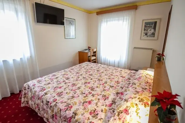 Standard Oda, Dağ Manzaralı