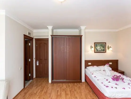 Standard Tek Büyük Yataklı Oda