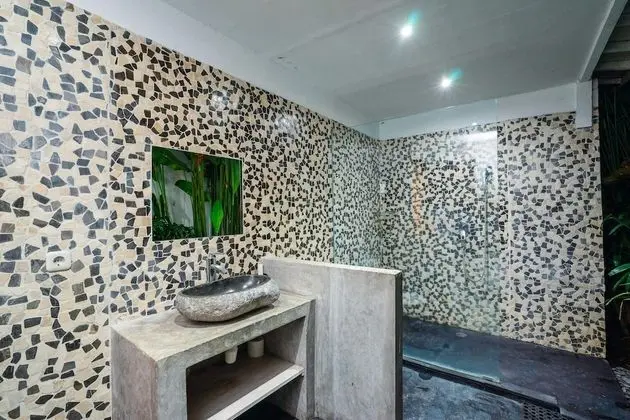 Basic Villa, Birden Çok Yatak