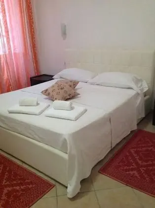 Economy Tek Büyük Yataklı Oda, Ortak Banyo