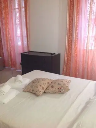 Economy Tek Büyük Yataklı Oda, Ortak Banyo