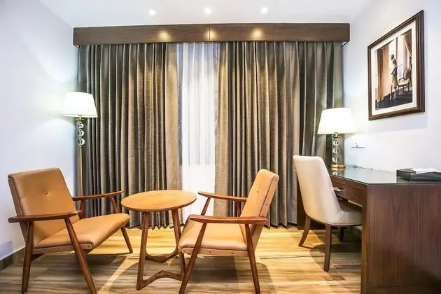 Deluxe Tek Büyük veya İki Ayrı Yataklı Oda, 1 Yatak Odası