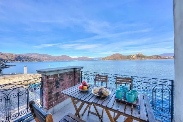 Standard Apart Daire, 1 En Büyük (King) Boy Yatak ve Çekyat (Stella Del Lago Pied Dans L'Eau)