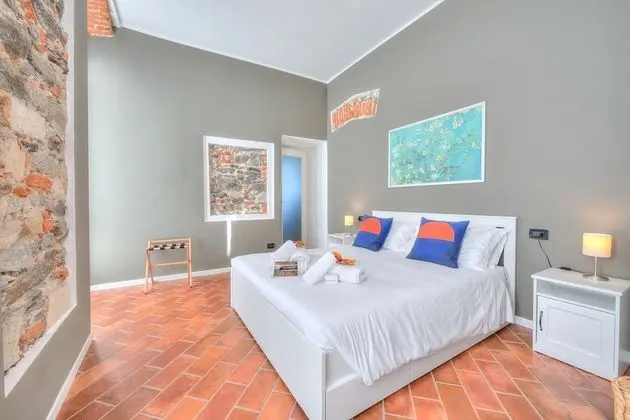 Standard Apart Daire, 1 En Büyük (King) Boy Yatak ve Çekyat (Stella Del Lago Pied Dans L'Eau)