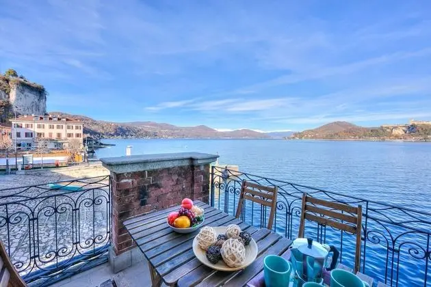 Standard Apart Daire, 1 En Büyük (King) Boy Yatak ve Çekyat (Stella Del Lago Pied Dans L'Eau)