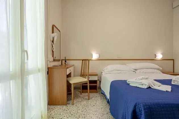 Economy Tek Büyük Yataklı Oda (external private bathroom)