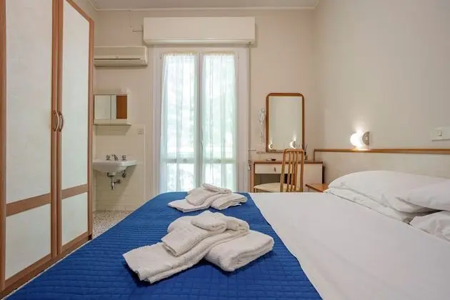 Economy Tek Büyük Yataklı Oda (external private bathroom)