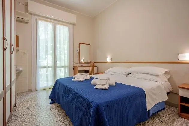 Economy Tek Büyük Yataklı Oda (external private bathroom)