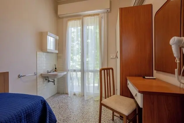 Economy Tek Kişilik Oda (external private bathroom)