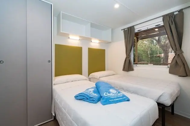 Deluxe Mobile Home, 2 Bedrooms