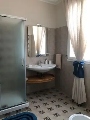 Luxury Tek Büyük Yataklı Oda (Blu)