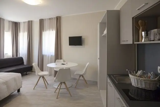 Deluxe Stüdyo, Küçük Mutfak