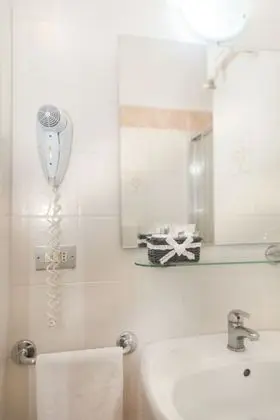 Standard Dört Kişilik Oda, Birden Çok Yatak
