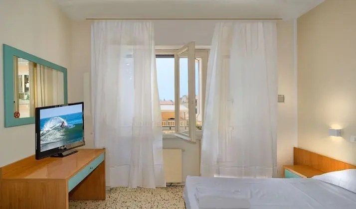 Üç Kişilik Oda, Balkon