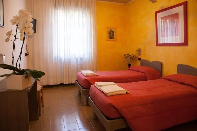 İki Ayrı Yataklı Oda, 2 Tek Kişilik Yatak