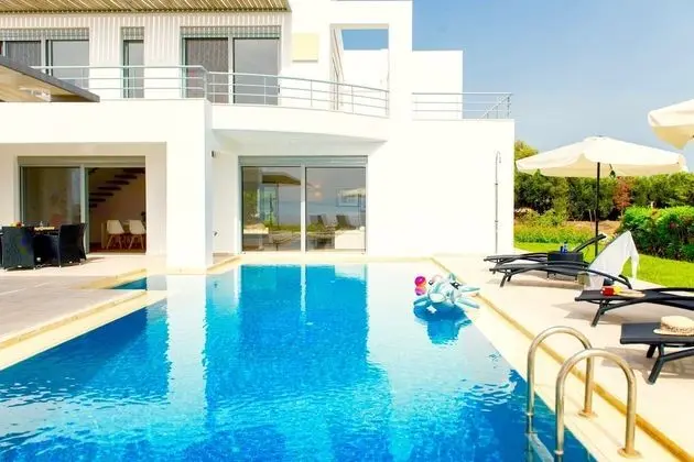 Luxury Villa, 3 Yatak Odası, Kişiye Özel Havuzlu, Deniz Manzaralı