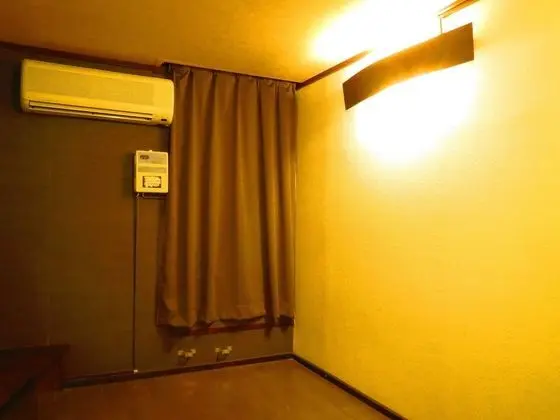 Tek Kişilik Oda, Ortak Banyo