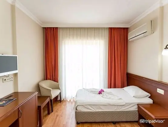 Standard Tek Büyük Yataklı Oda