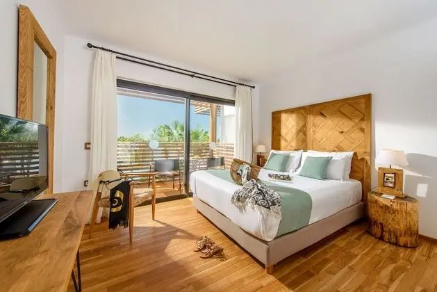 Luxury Oda, Havuz Manzaralı