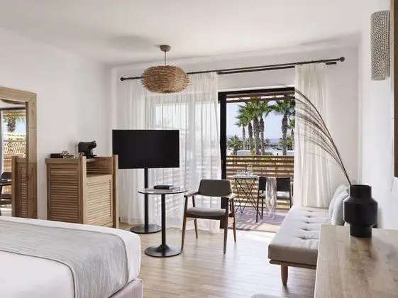 Luxury Oda, Havuz Manzaralı