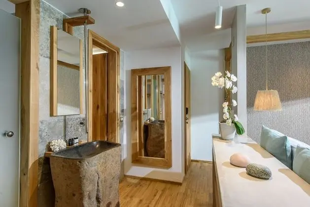 Premium Room Sharing Pool