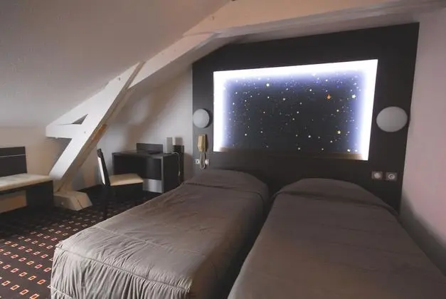 Tek Büyük Yataklı Oda