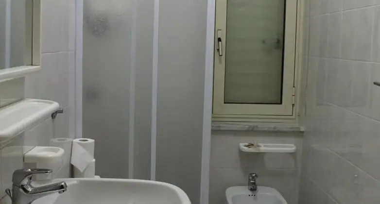 Classic Tek Büyük Yataklı Oda