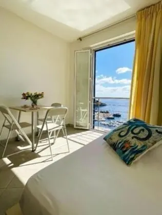 Deluxe Tek Büyük Yataklı Oda, Deniz Manzaralı