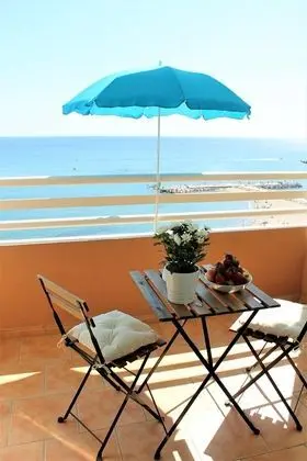 Panoramic Apart Daire, Deniz Manzaralı