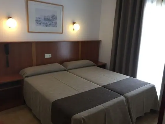 1 Çift Kişilik Veya 2 Tek Kişilik Yatak Standard