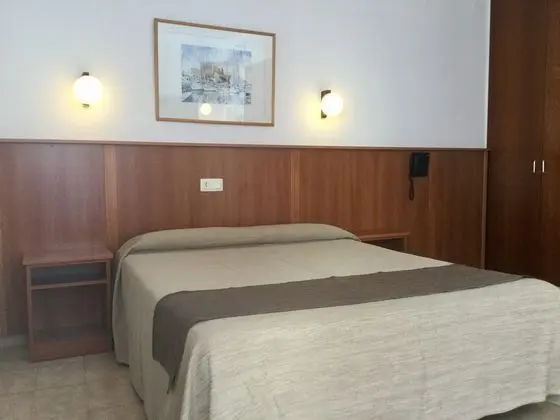 1 Çift Kişilik Veya 2 Tek Kişilik Yatak Standard