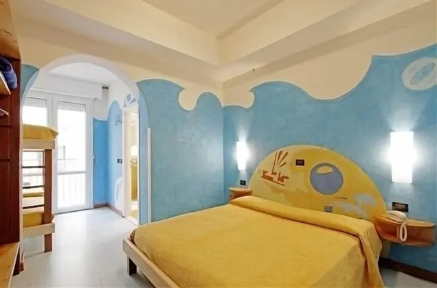 Tek Büyük veya İki Ayrı Yataklı Oda