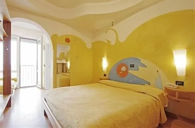 Tek Büyük veya İki Ayrı Yataklı Oda