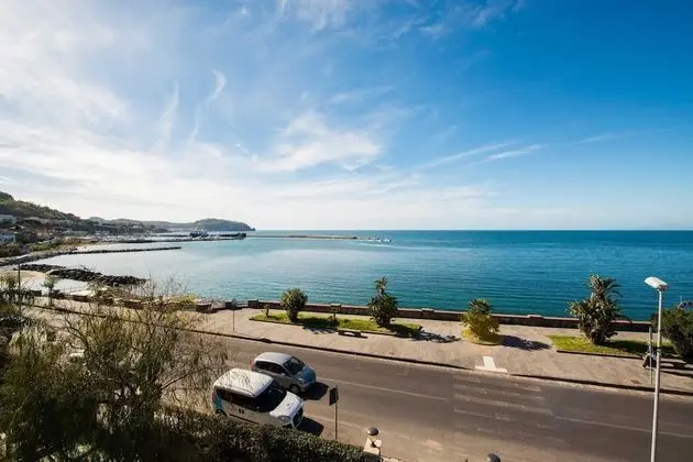 Tek Büyük Yataklı Oda, Balkon, Deniz Manzaralı