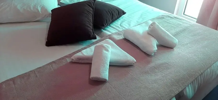 Tek Büyük veya İki Ayrı Yataklı Oda, Balkon