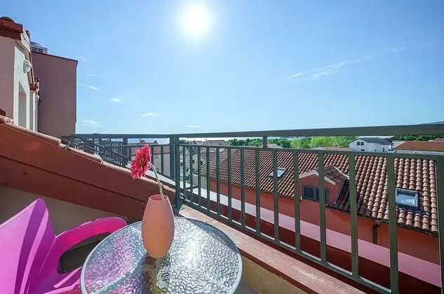 Tek Büyük veya İki Ayrı Yataklı Oda, Balkon