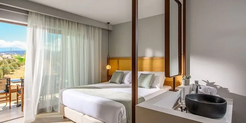 Family Suite Direct Access to Sharing Pool