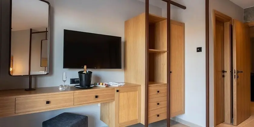 Family Suite Direct Access to Sharing Pool