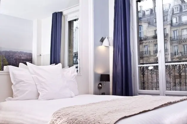 Classic Tek Büyük Yataklı Oda